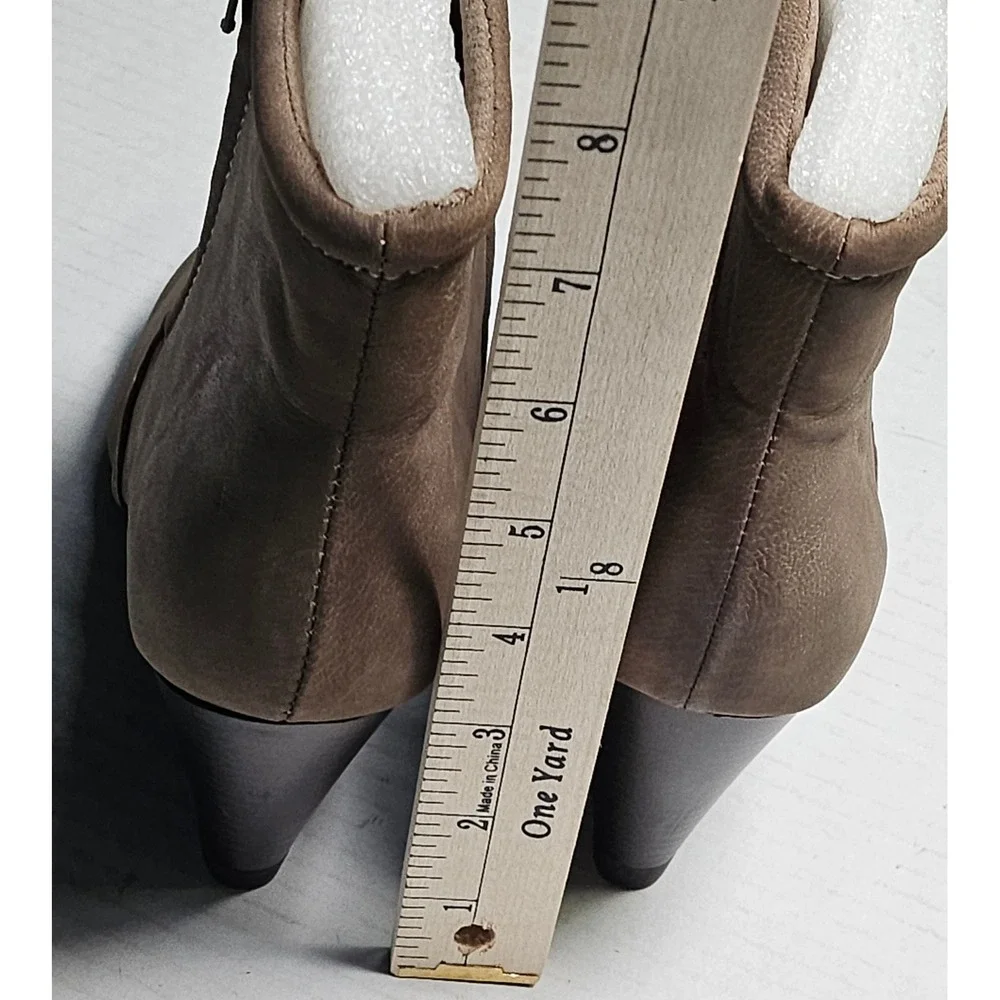 H by Halston HAL Taupe Leather Pointed Toe Wedge Ankle Boots‎ A271616 Womens 5M
